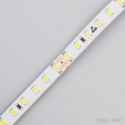 สายไฟ LED แบบยืดหยุ่นที่มีน้ําไหลที่สามารถแก้ไขได้ สายไฟ LED 120LEDs/M 14.4w/M สายไฟ LED แบบควบคุม Dmx