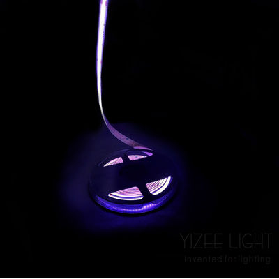 สีไร้จุด Cob Rgb Rgbw สาย LED ที่สามารถติดต่อได้ 784 ชิป / M 24V 12mm